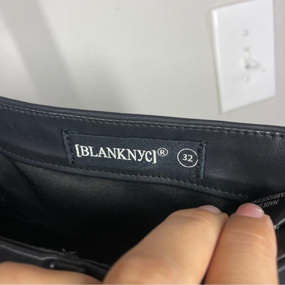 NWT BlankNYC Black Leather Skinny Jeans sz 32 - Picture 7 of 8